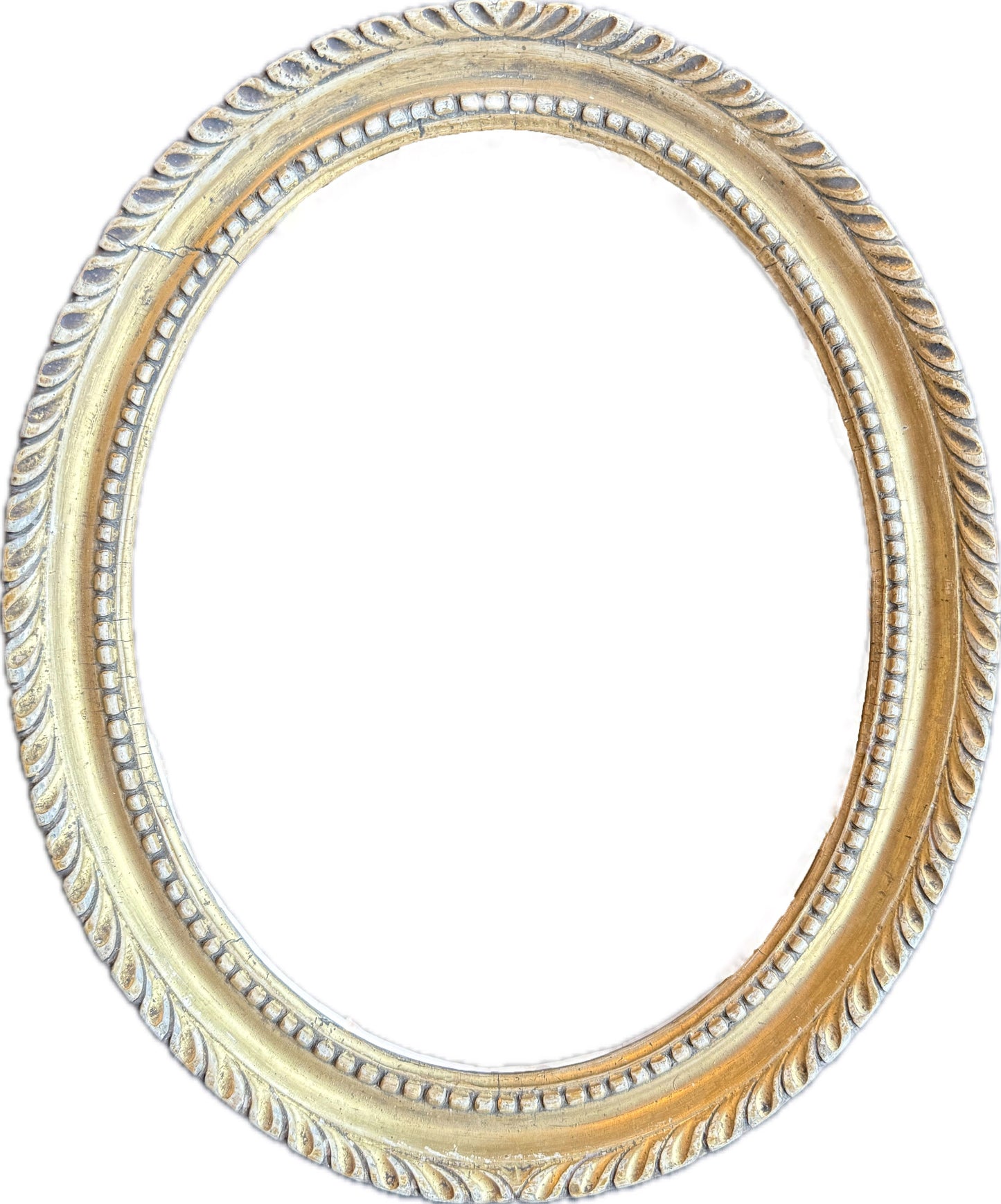Georgian carved and gilt oval frame