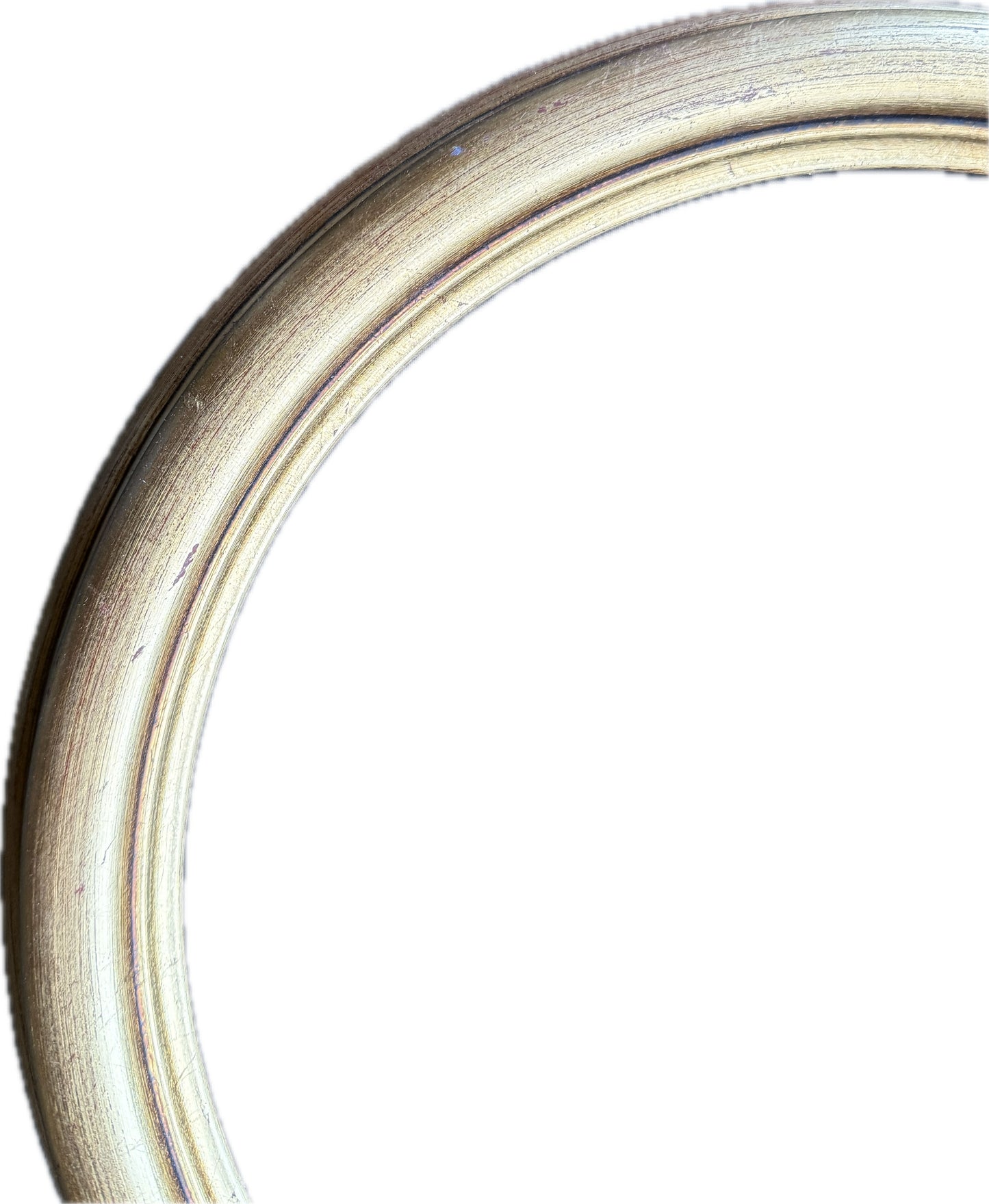 Round gilt frame