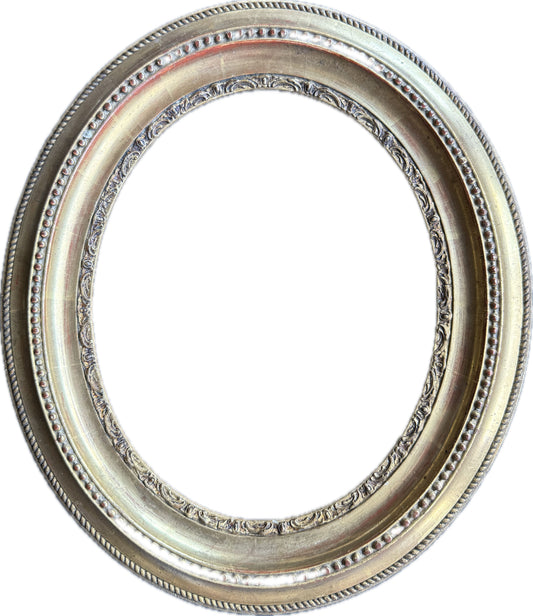 19th century gilt oval frame