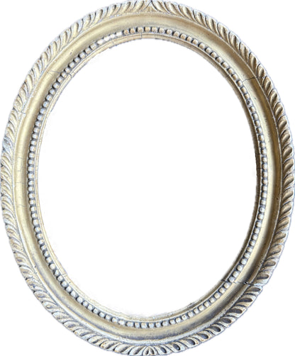 Carved Georgian oval frame