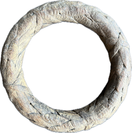 Carved English 18th century round frame